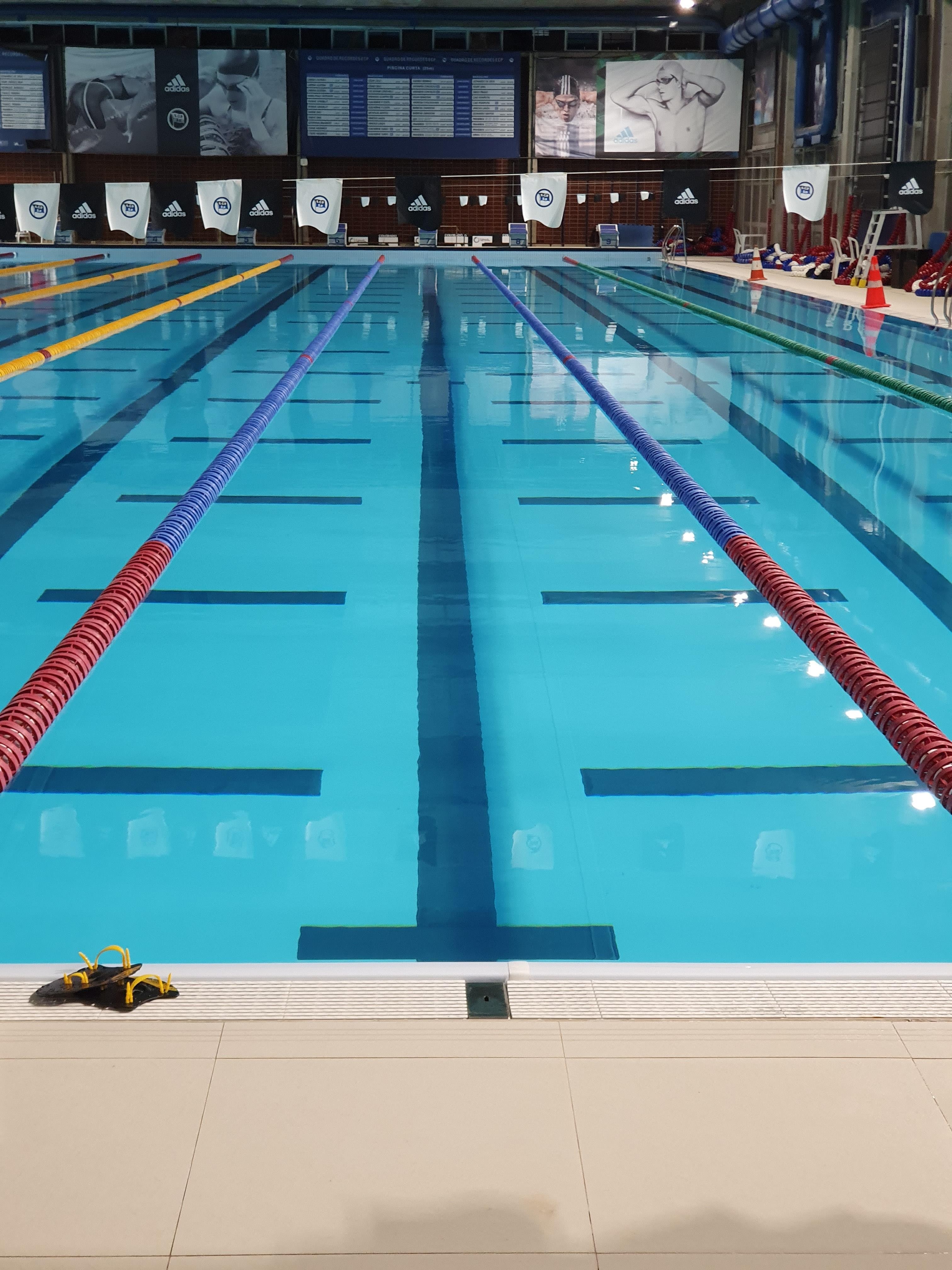 Großes Schwimmerbecken
